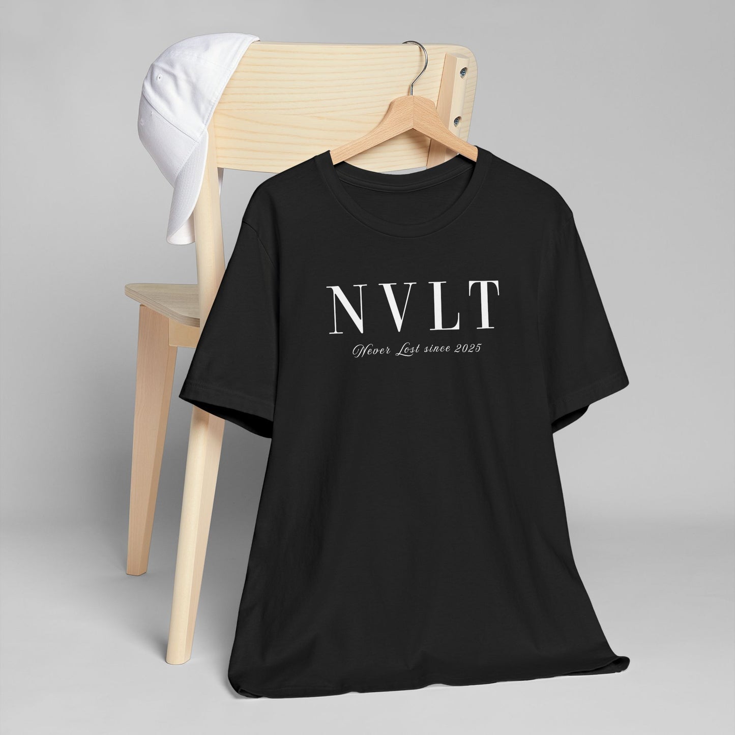 Camiseta Boxy Fit "NVLT" Negra